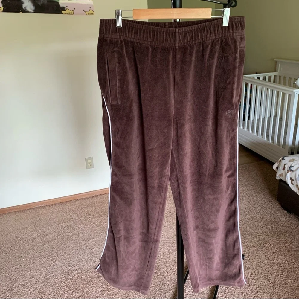 Aritzia Tna Velvet Brown Track Pants Large
